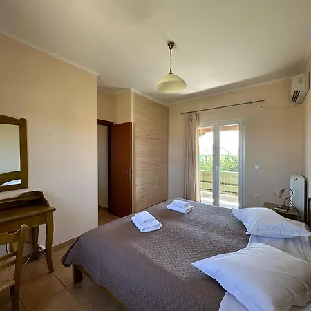 Porto Nirikos Apartment *