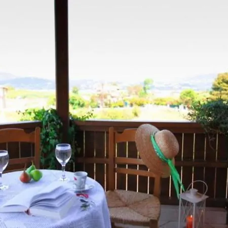 Porto Nirikos - Private Parking Apartment Lefkada City