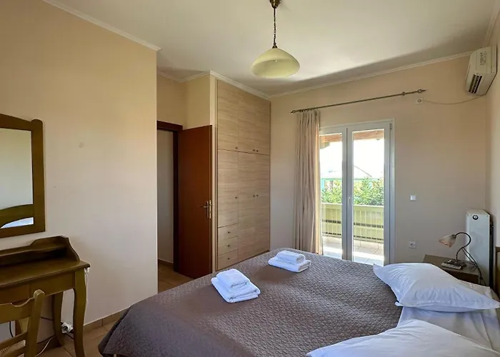 Porto Nirikos Apartment *