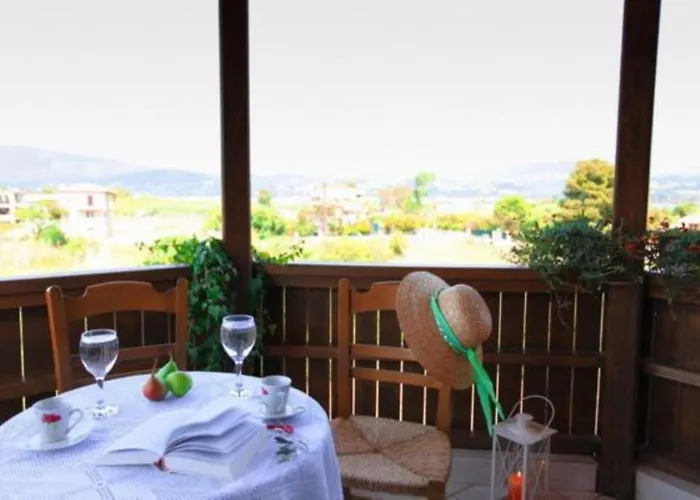 Porto Nirikos Apartment